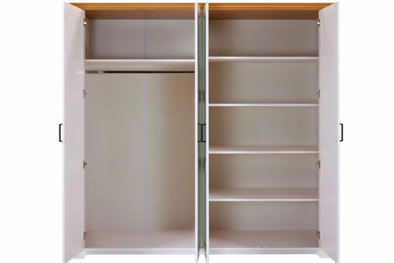 Kleiderschrank Maluno 216 x 208 cm<Inter Link Best