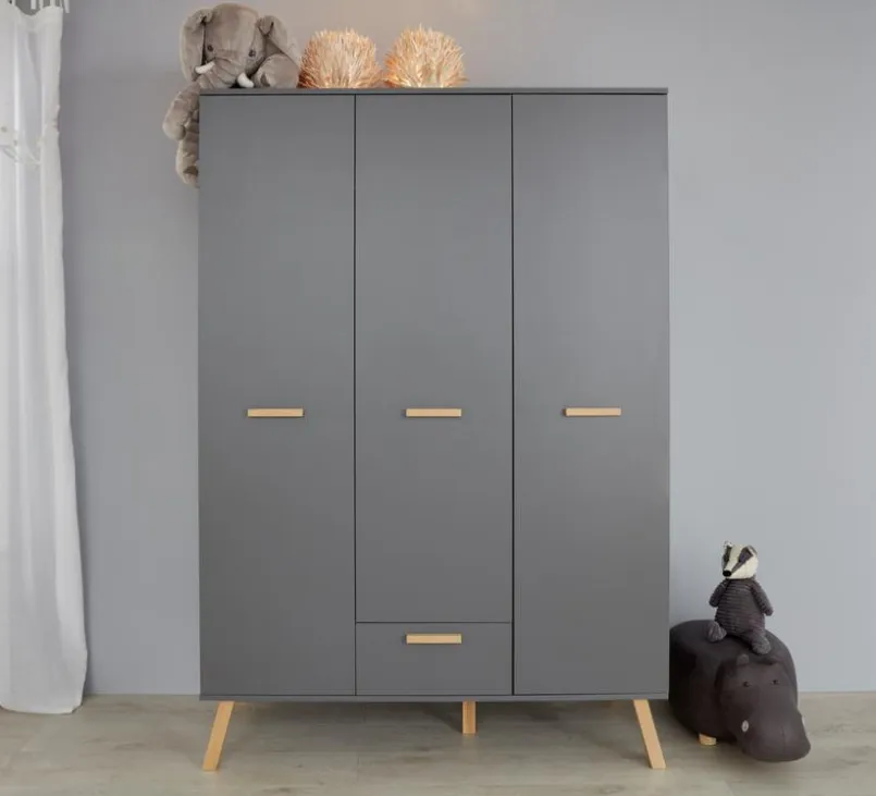 Kleiderschrank Mats 130 x 190 cm<trendteam Hot