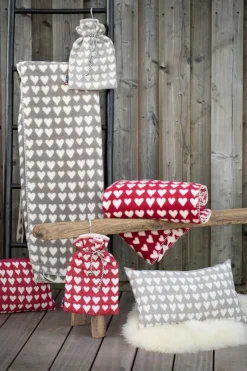 Kuscheldecke Herzerl Überall 150 x 200 cm<Fussenegger Clearance