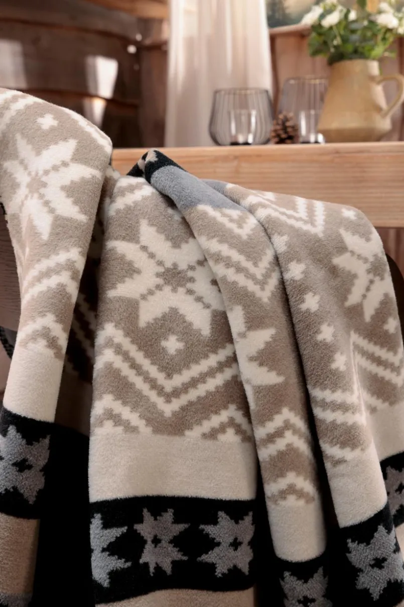 Kuscheldecke Winter Braid 150 x 200 cm<Biederlack New