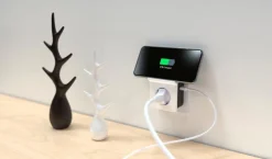 REV Zubehör-Steckdosenadapter USB / Induktion Weiß