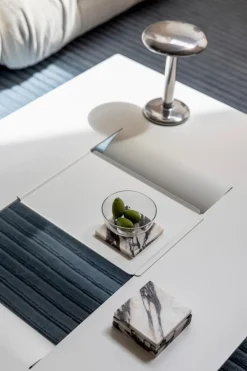 Tabletts|Tabletts|Metallbude Tablett Cut Weiß