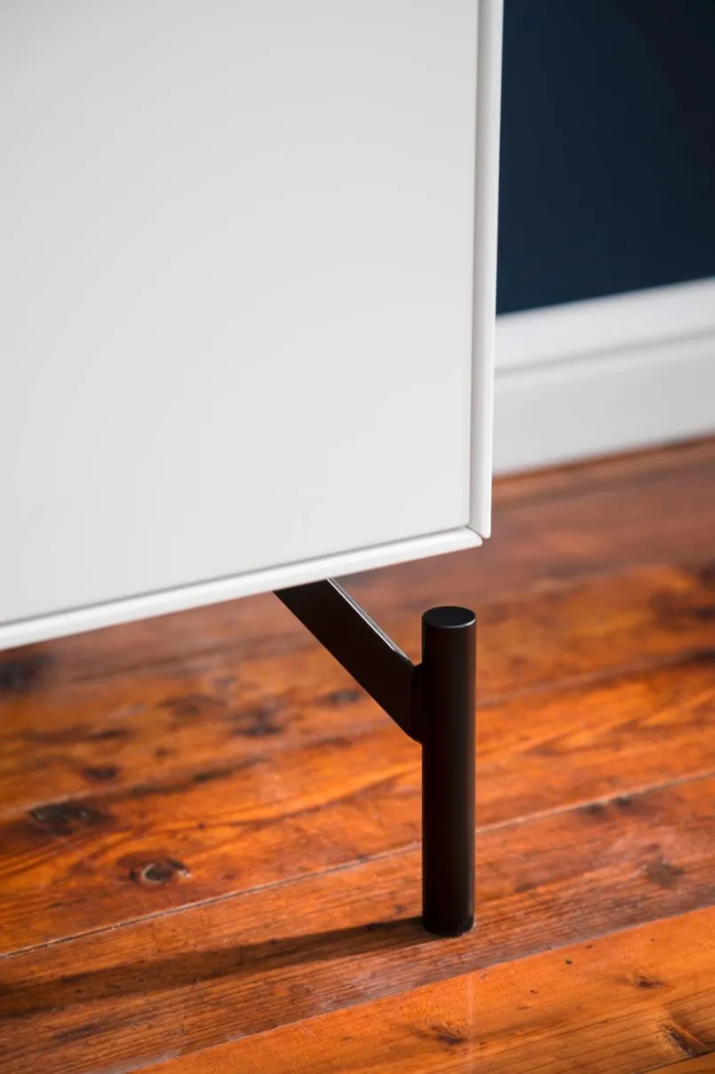 TV-Lowboard Edge<RAUM.FREUNDE Outlet